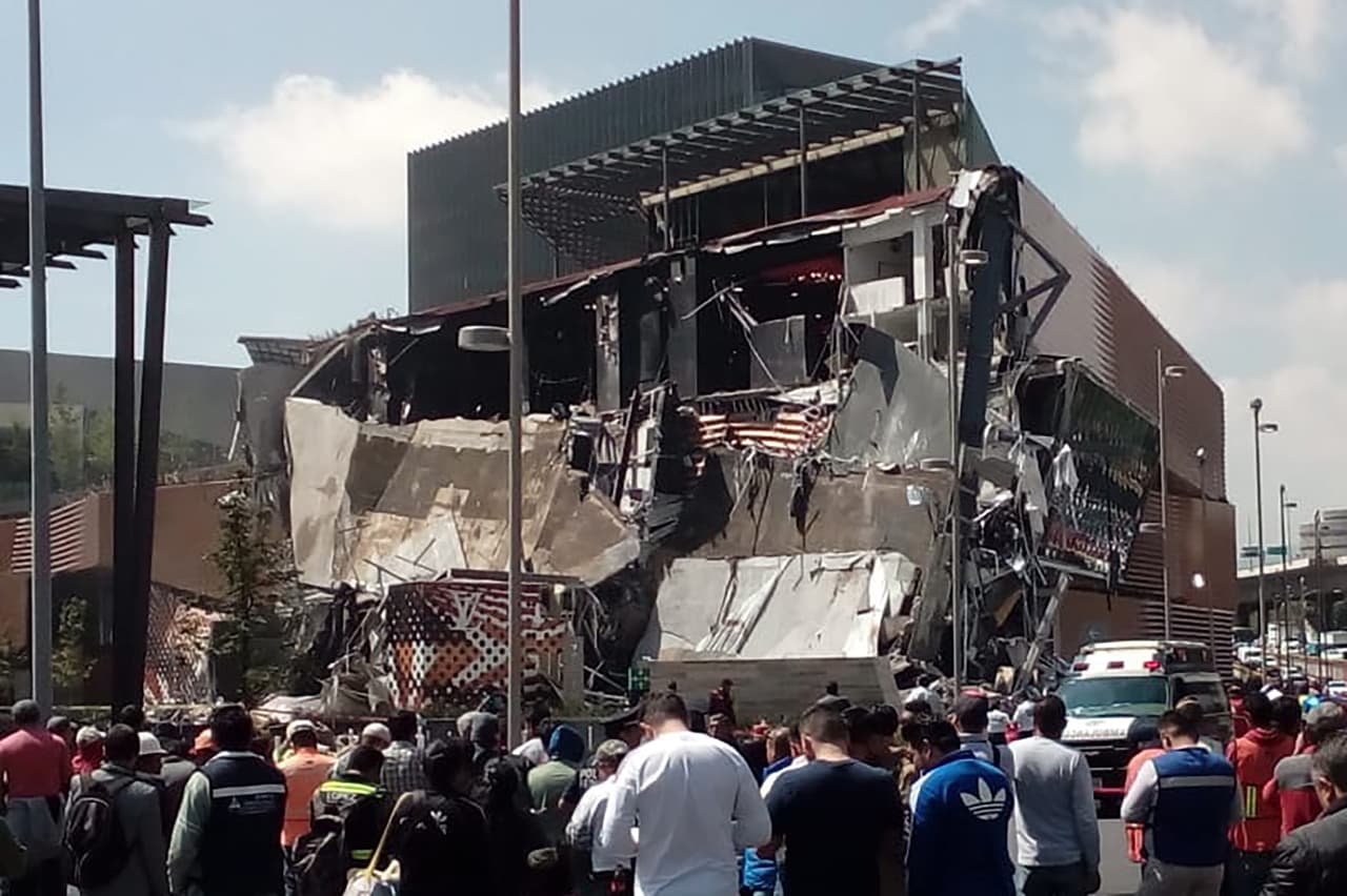 Se derrumba Centro Comercial en la Ciudad de México y aquí las imágenes