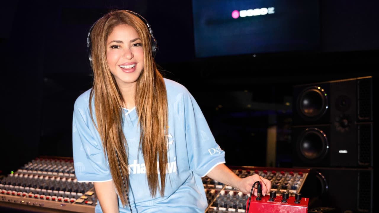 Shakira rompe récord de Luis Miguel con 'Las Mujeres Ya no Lloran'