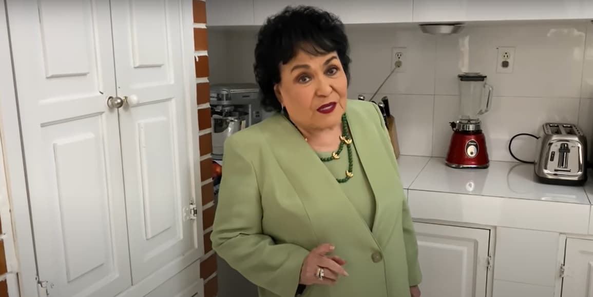 Carmen Salinas es de las estrellas del medio del espectáculo más queridas por sus más de 60 años de trayectoria en la que ha destacado por su talento y sencillez, mismos que presume también en sus redes sociales, donde a principios de año dio un recorrido por algunos rincones de su casa. Mira cómo lucen.