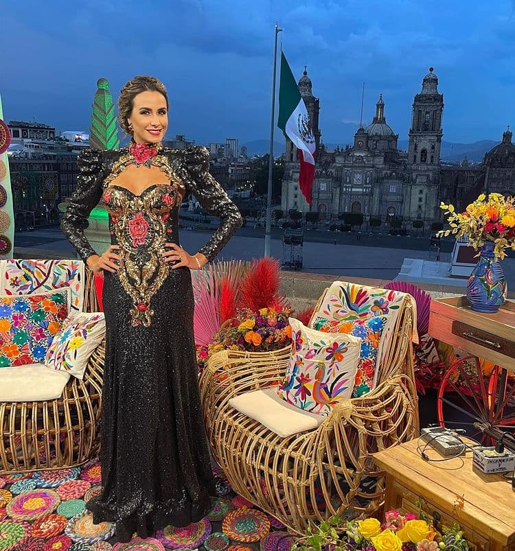 El vestido de Odalys Ramírez este 15 de septiembre de 2021