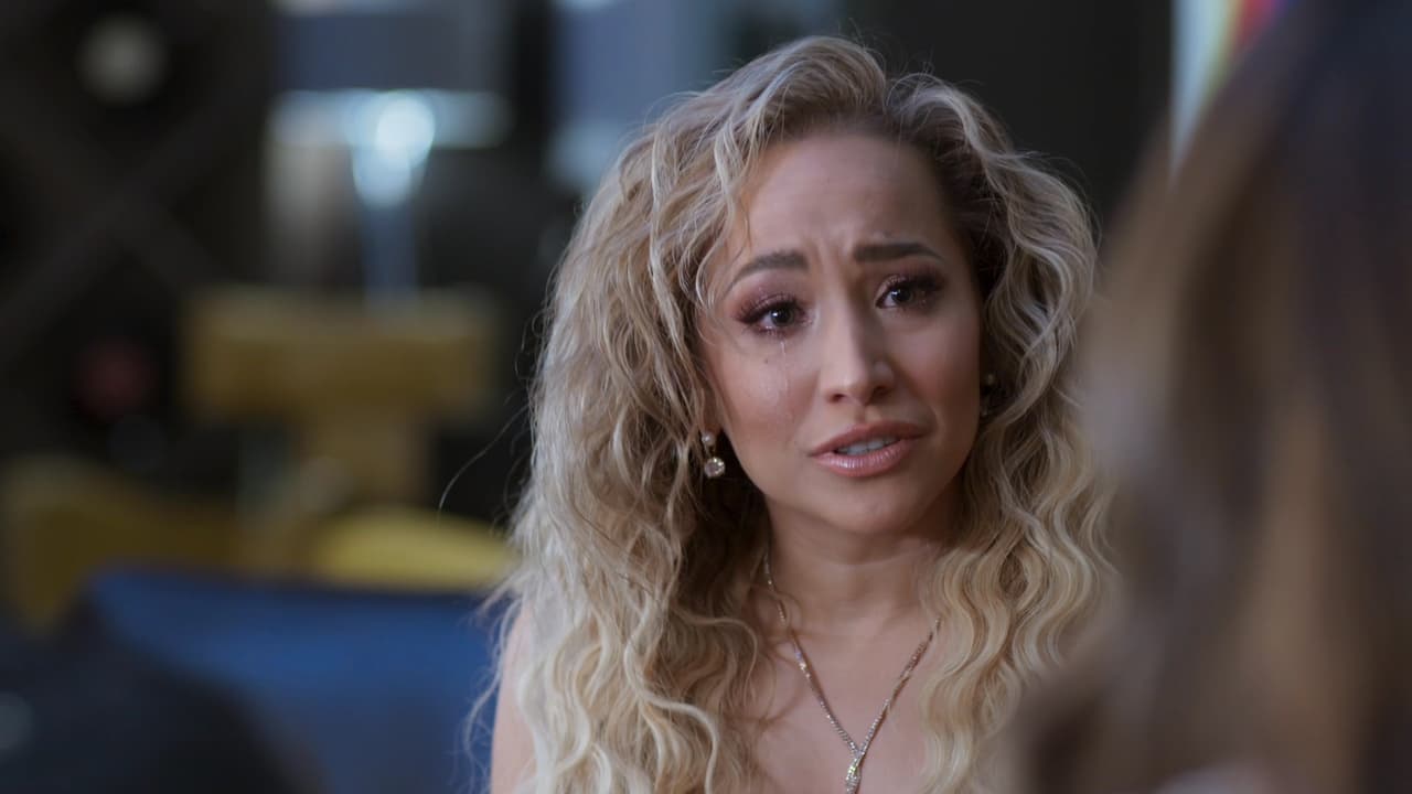 Jeanine busca a Emilia y a Ángel para pedirles perdón por lo que les hizo; ellos le aconsejan luchar por su vida.
