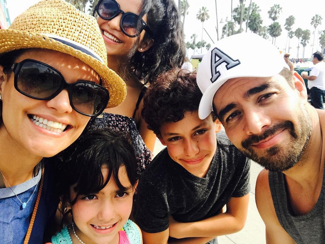 A través de la cuenta de Instagram del actor, conductor y cantante se pueden apreciar algunos divertidos videos que graba con su hija.