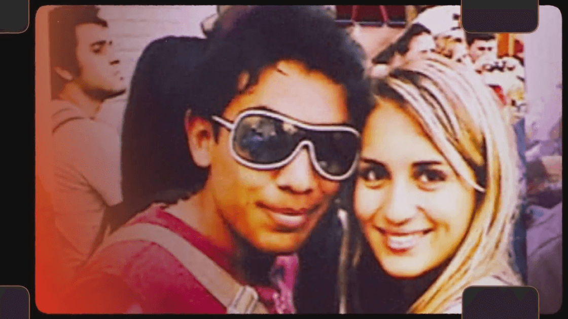 Ricardo Peralta con su última novia