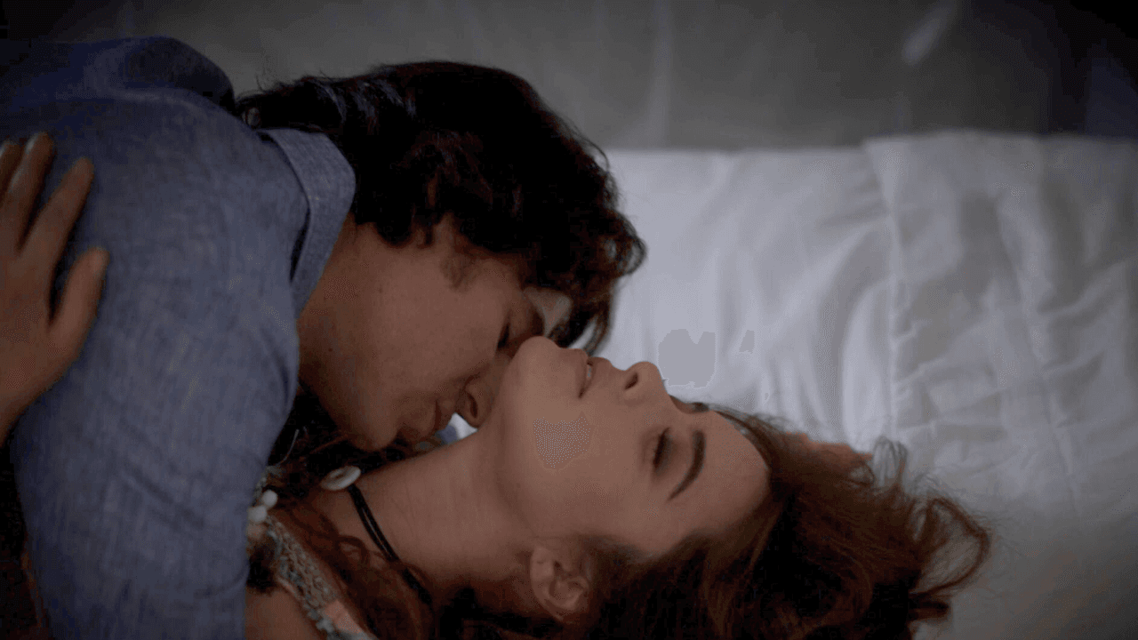 Gloria y César Santiago hacen el amor en 'Ellas Soy Yo'