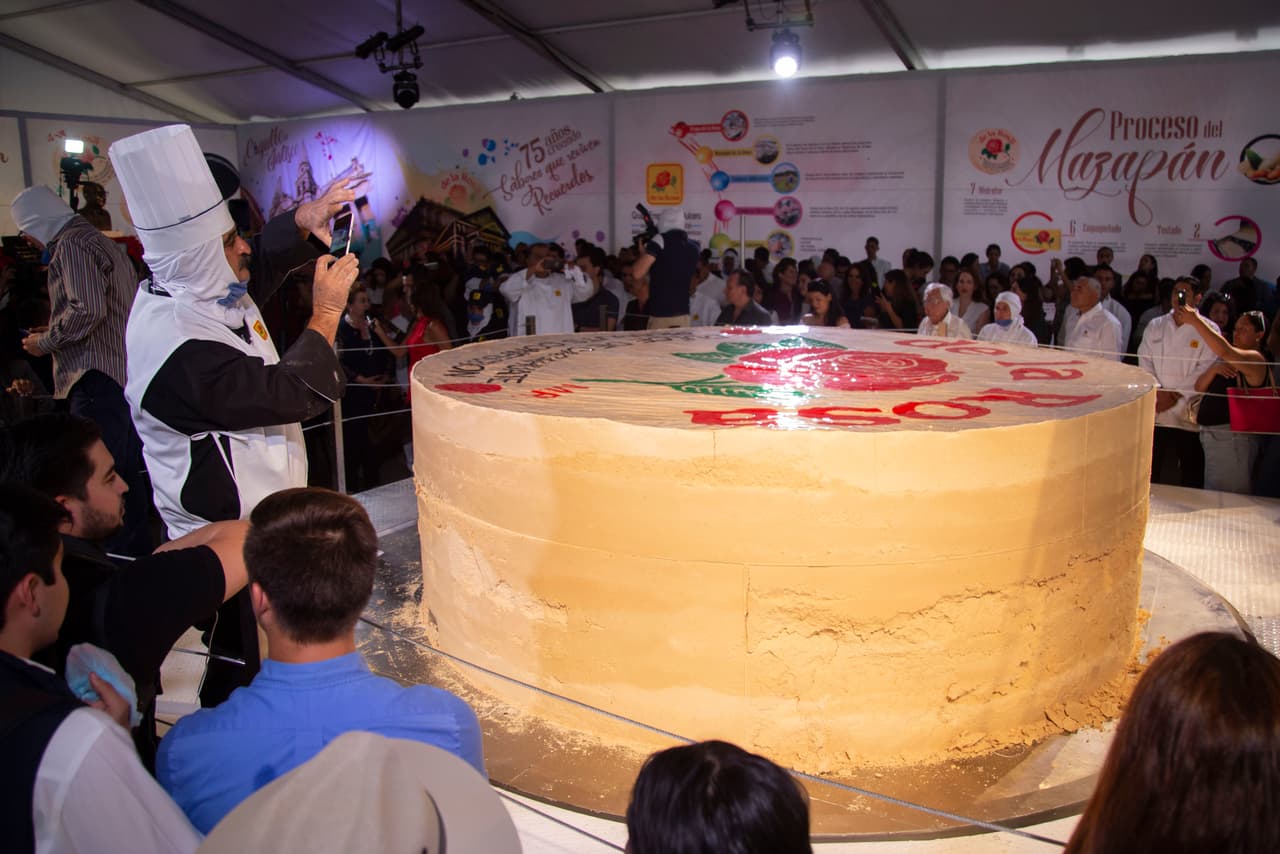 El mazapán se realizó en la Plaza Fundidores de Guadalajara