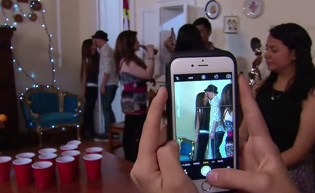 REFLEXIÓN: ¿Hasta dónde es delito grabarse con un celular?