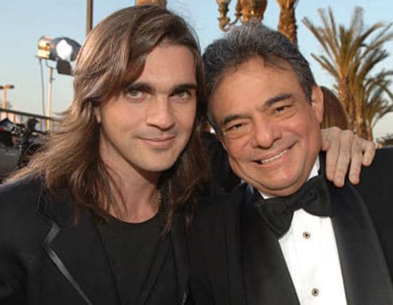 "Lamentando mucho la partida de José José sin duda alguna uno de los grandes de la música, su voz sonara por siempre en nuestros corazones. Que en paz descanse": Juanes.