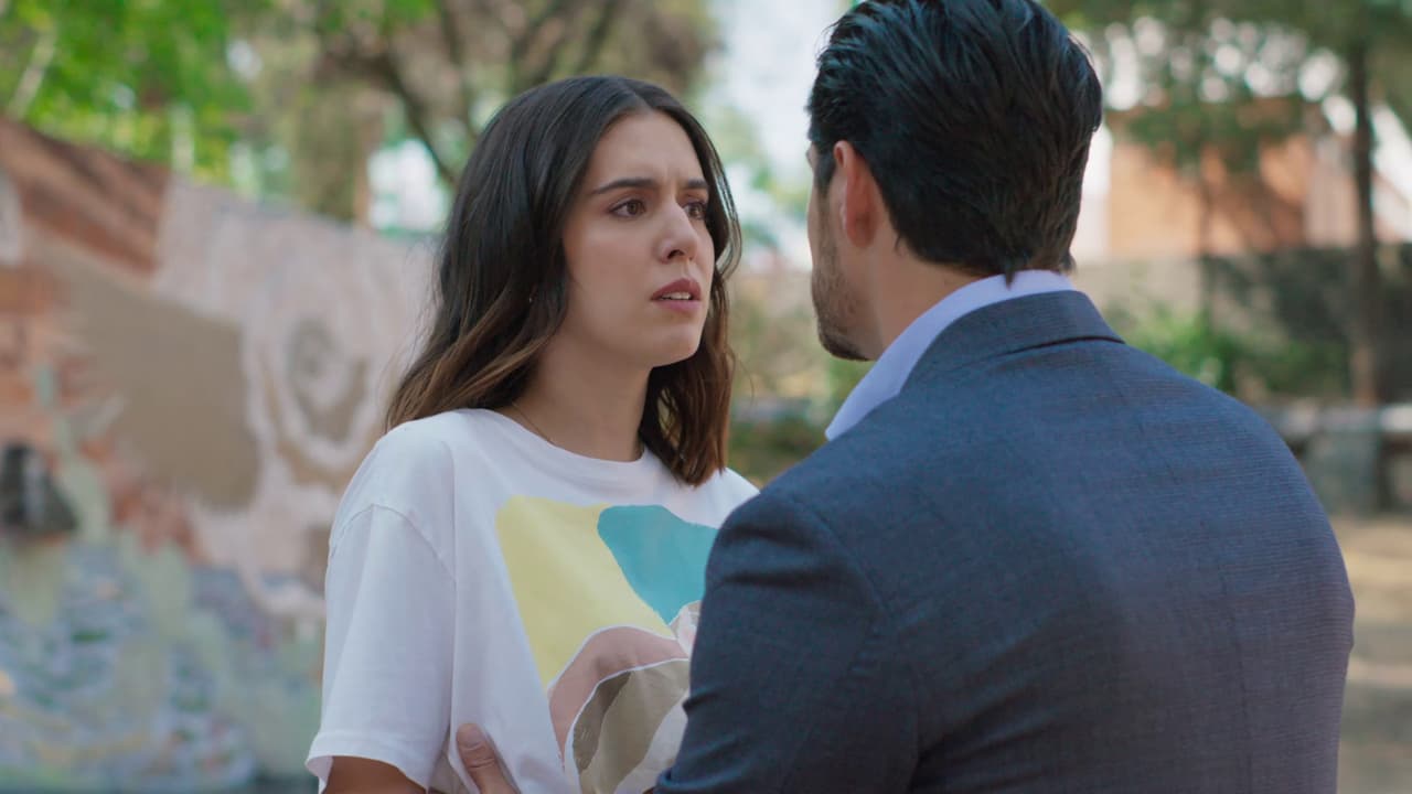 Gabriel advierte a Juana los planes de Paula
