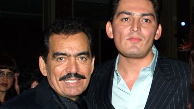 José Manuel Figueroa es otro de los que interpretó a su padre en la serie 'Por siempre... Joan Sebastian', gracias a su gran parecido con el cantautor.
