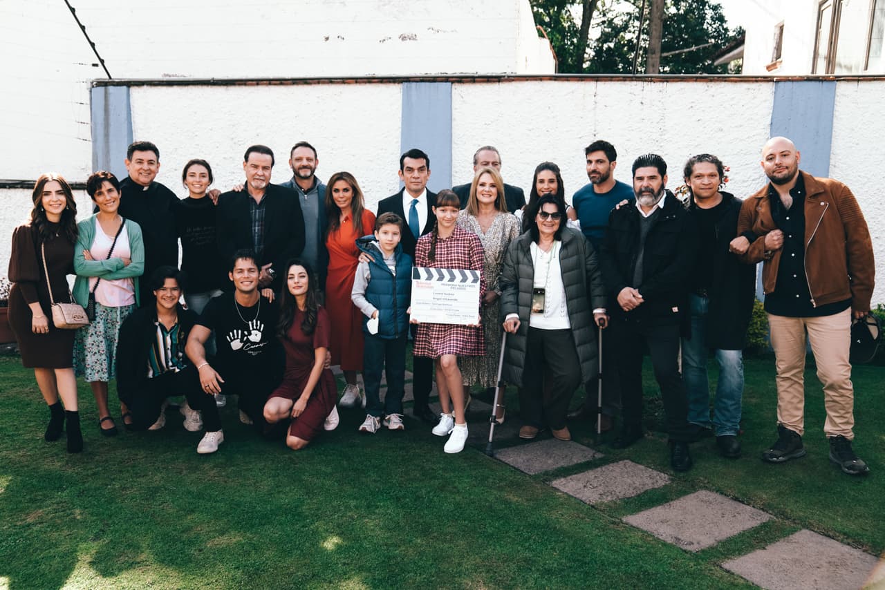 La telenovela "Perdona Nuestros Pecados" arrancó grabaciones en días pasados y su elenco está listo para dar vida a personajes que se convertirá en tus favoritos a inicios del 2023. Mientras, aquí te presentamos a todos los que forman parte de esta historia.