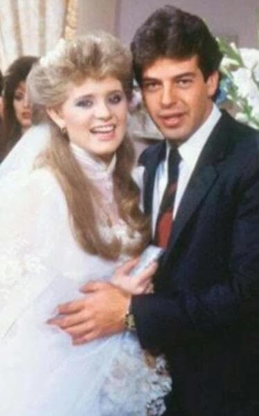 Después, en 1985, debutó como estelar en "Angélica", al lado de Erika Buenfil: "El primer protagonista que pierde a la protagonista femenina".
<br>
<br>Y es que al final de dicha telenovela, el personaje de Buenfil es asesinada.