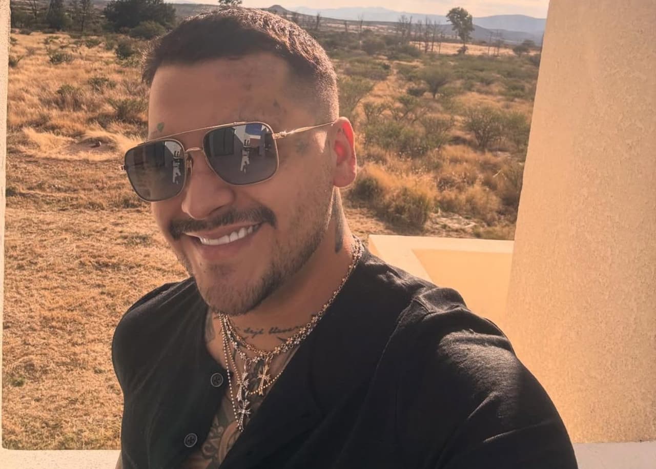 Christian Nodal celebra su cumpleaños 27 con tremenda fiesta al lado de Ángela Aguilar; se filtra video del gran festejo 