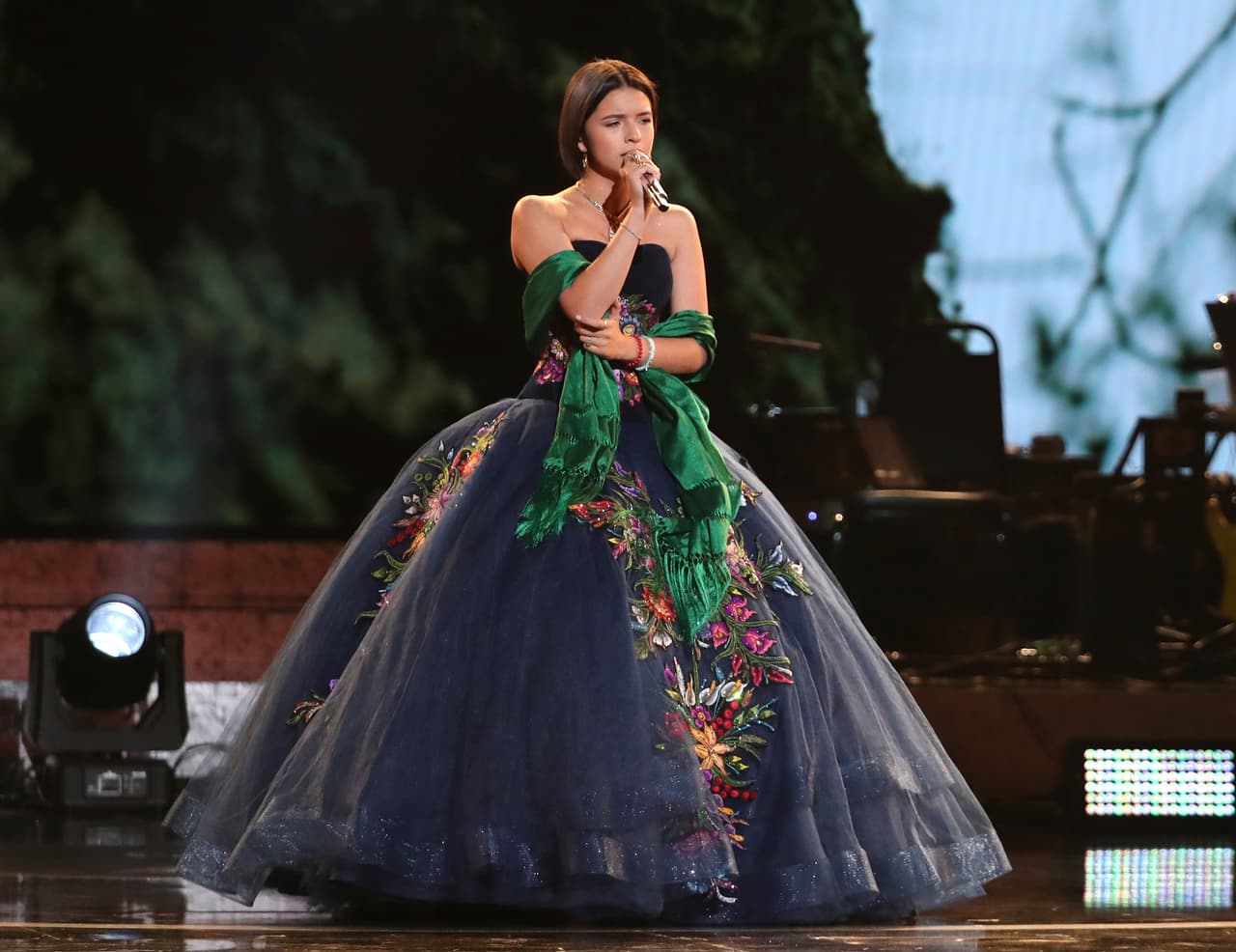 Ángela Aguilar recibe aprobación de Lady Gaga