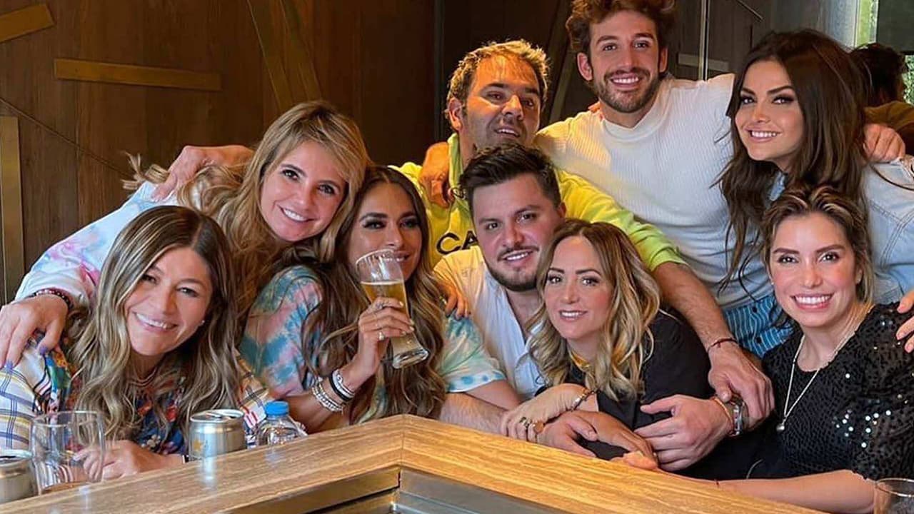 Así festejaron los conductores de Hoy el cumpleaños de Andrea Legarreta: del pastel a las Mañanitas