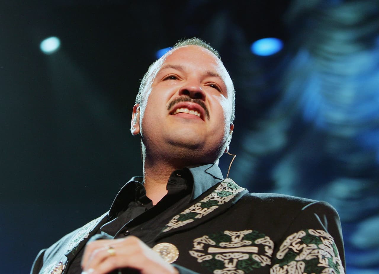 Pepe Aguilar disfruta del show de su hija Ángela y termina enviando contundente mensaje en redes