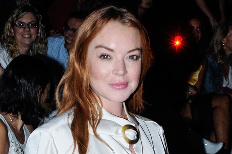 Lindsay Lohan es mordida por una serpiente