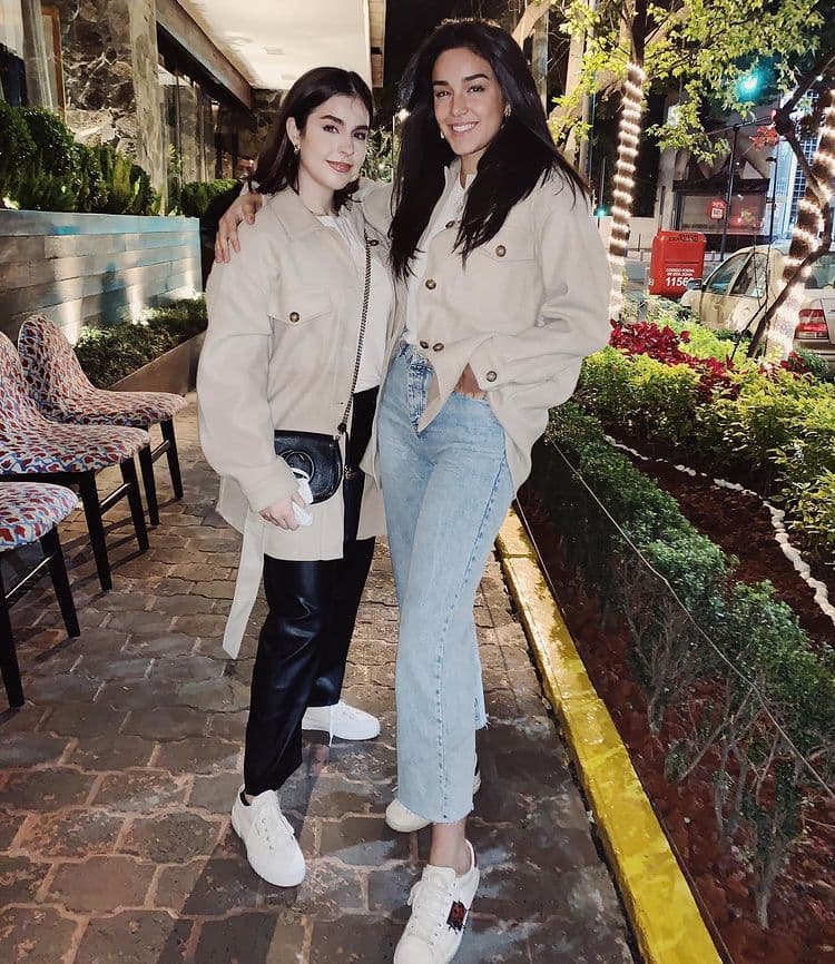 Acostumbrados a ver a Ana Paula y Alejandra, hijas de Biby Gaytán y Eduardo Capetillo, con sus características melenas oscuras, la mayor de ellas sorprendió a sus seguidores al presumir radical cambio de look.