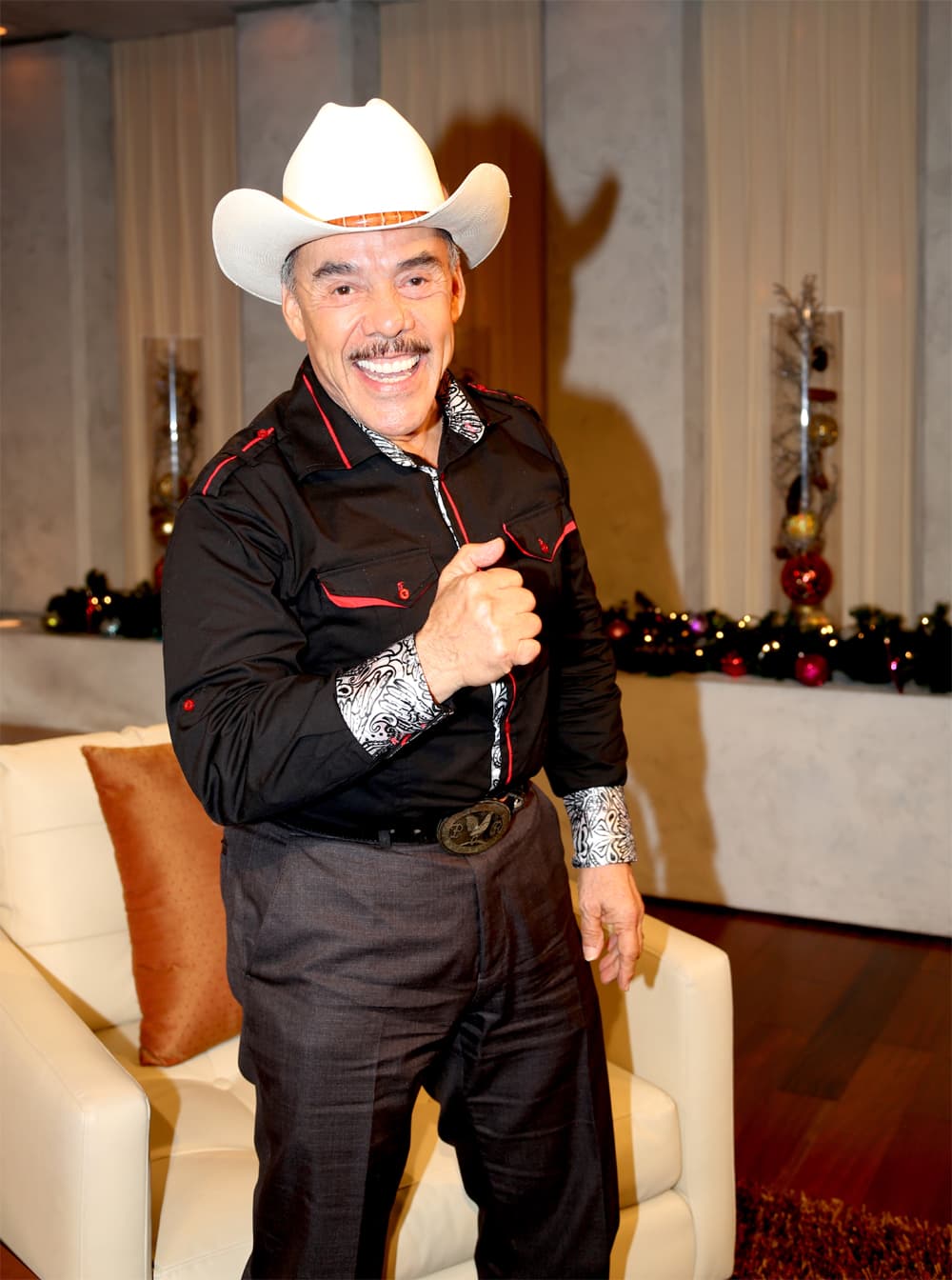 La vida amorosa de Don Pedro Rivera nuevamente acaparó los titulares al presentar a su nueva esposa en un programa de televisión. Recordemos su historial amoroso.