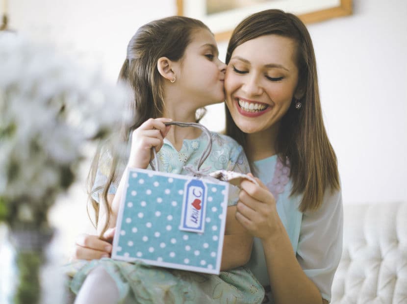 Este es el mejor regalo para mamá de acuerdo a su signo zodiacal