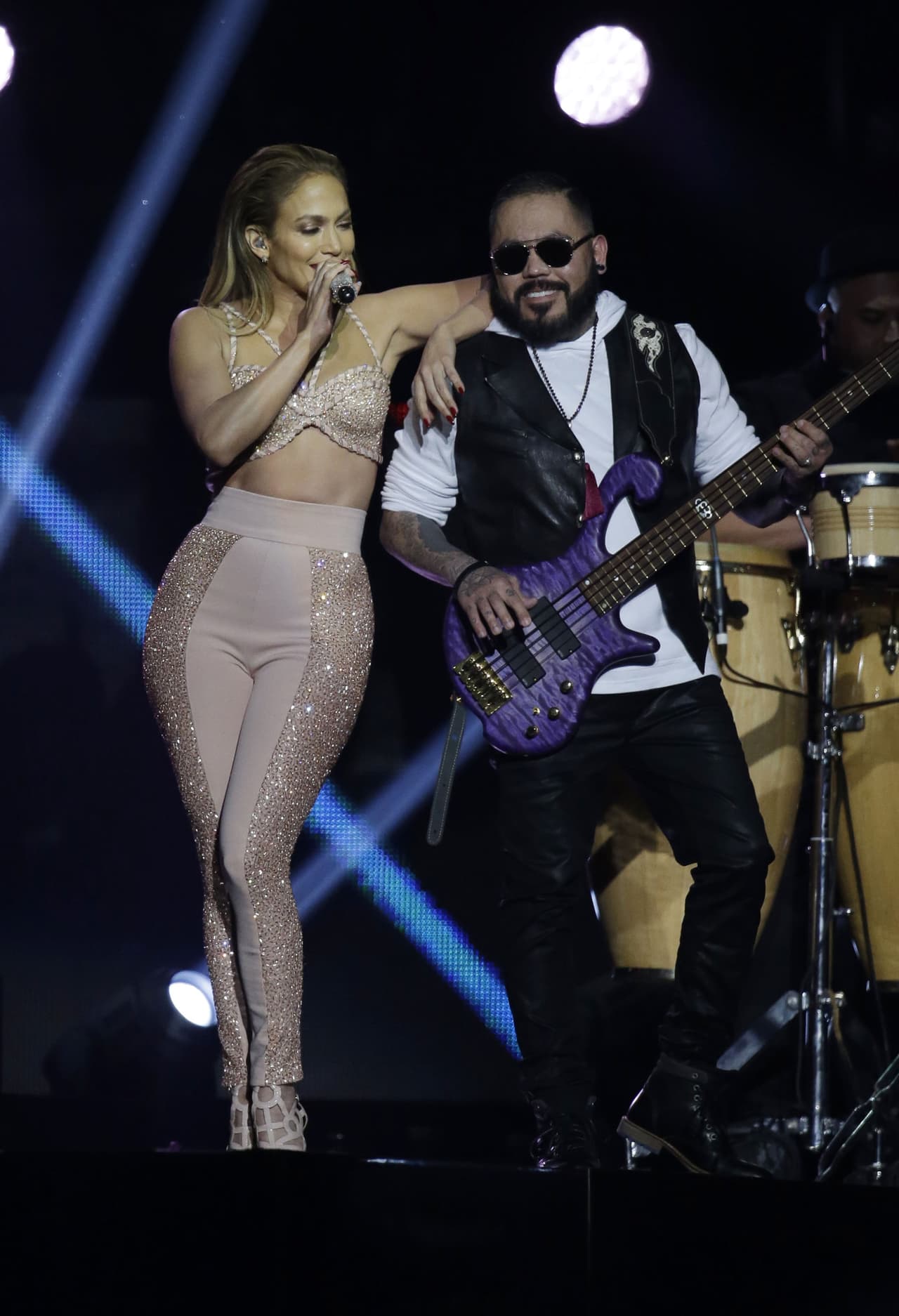 En 2014 salió su último disco de estudio, A.K.A., y un año después homenajeó a Selena en los Premios Billboard de la música latina, cantando algunos de sus éxitos.