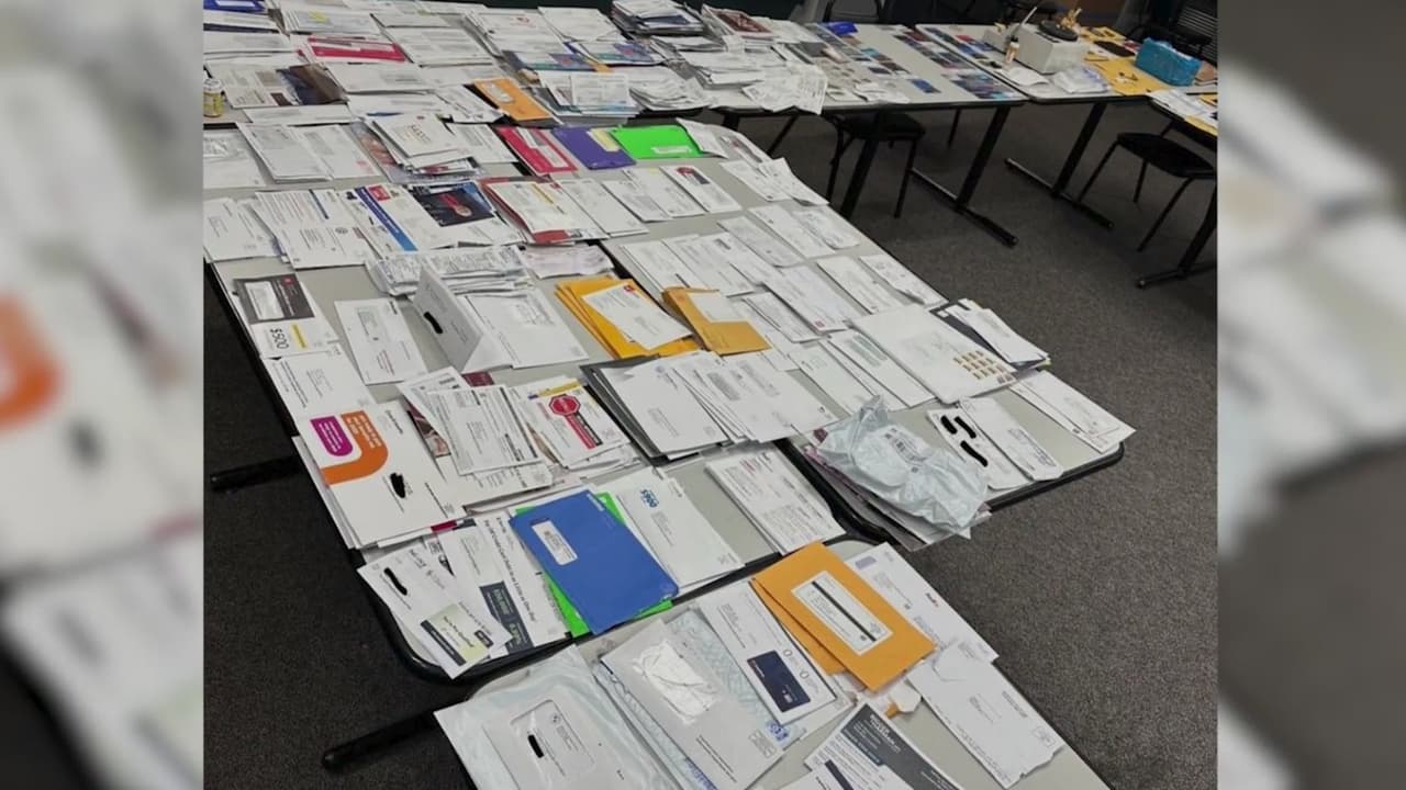 Tres personas detenidas tras el robo de correspondencia en el Valle Central; recuperan más de 300 sobres de correo