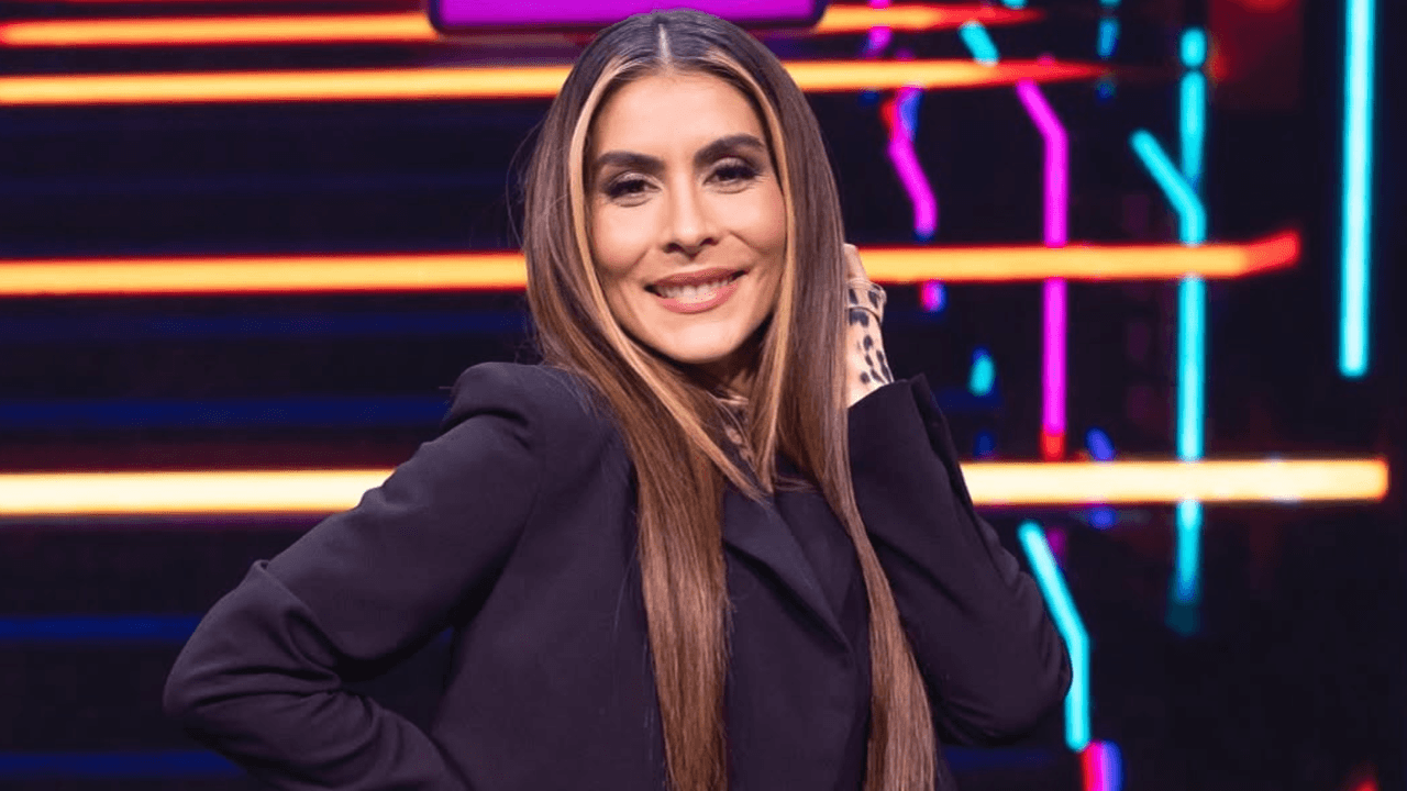 María León promete dueto candente con Yahir en el estreno de 'Juego de Voces'