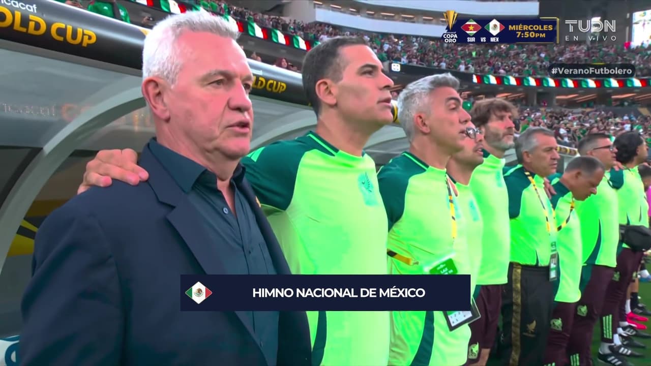 ¡Emotivo y sentimental! Así se entonó el himno mexicano en Los Ángeles