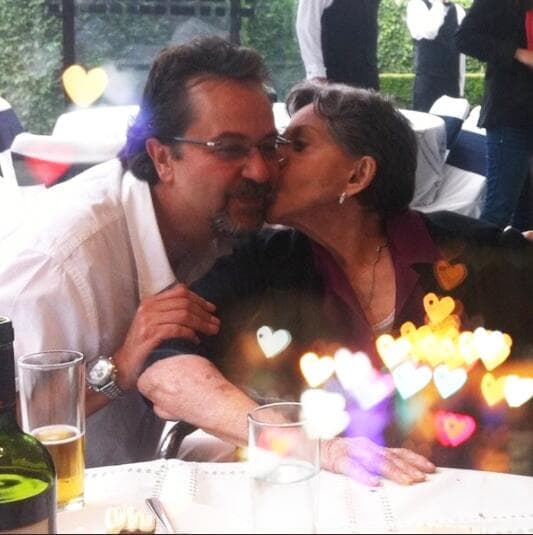 María Rubio y su hijo Claudio Reyes