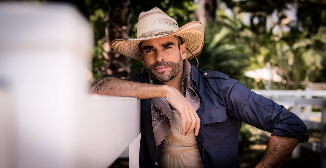 Tras verlo en una participación especial en "El Dragón", Gonzalo García Vivanco regresa a las telenovelas como 'Rigoberto'.