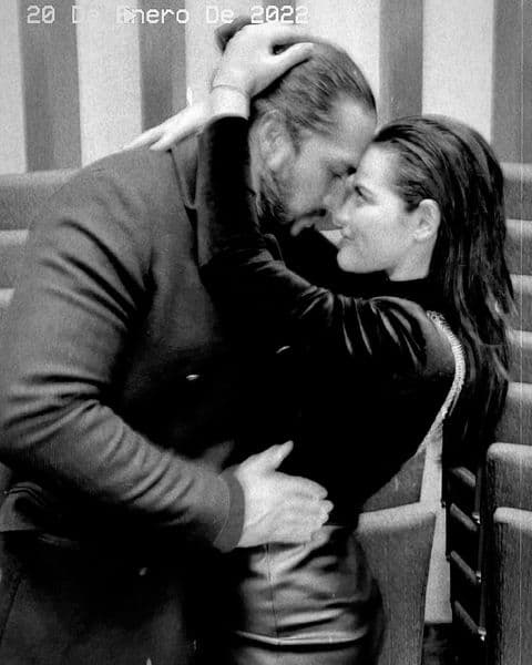 El productor habló como pocas veces sobre su romance con la ex Rebelde.