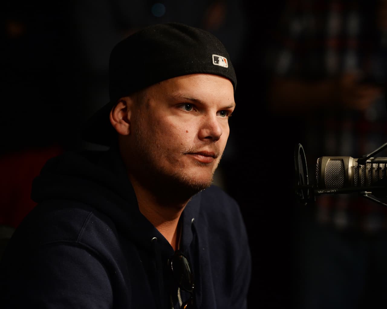 El artista, DJ y productor de música electrónica, Tim Bergling, mejor conocido como Avicii, falleció este viernes a los 28 años.