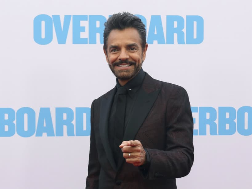 Eugenio Derbez preocupado por la salud de Adrián Uribe