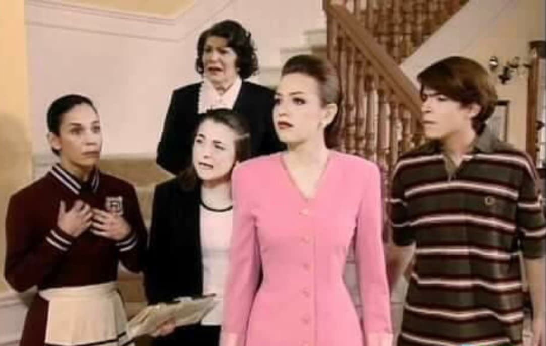Aunque después, 'Carlota' recapacita y deja salir a relucir su buen corazón. A continuación, te contamos qué fue de la actriz Rebeca Manríquez.