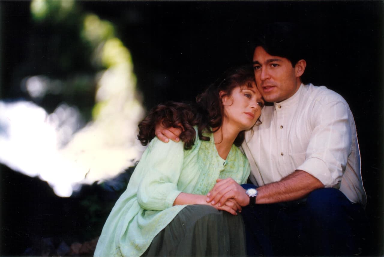 En 1997 trabajó en Esmeralda, a lado de Leticia Calderón; en la historia dio vida a José Armando.