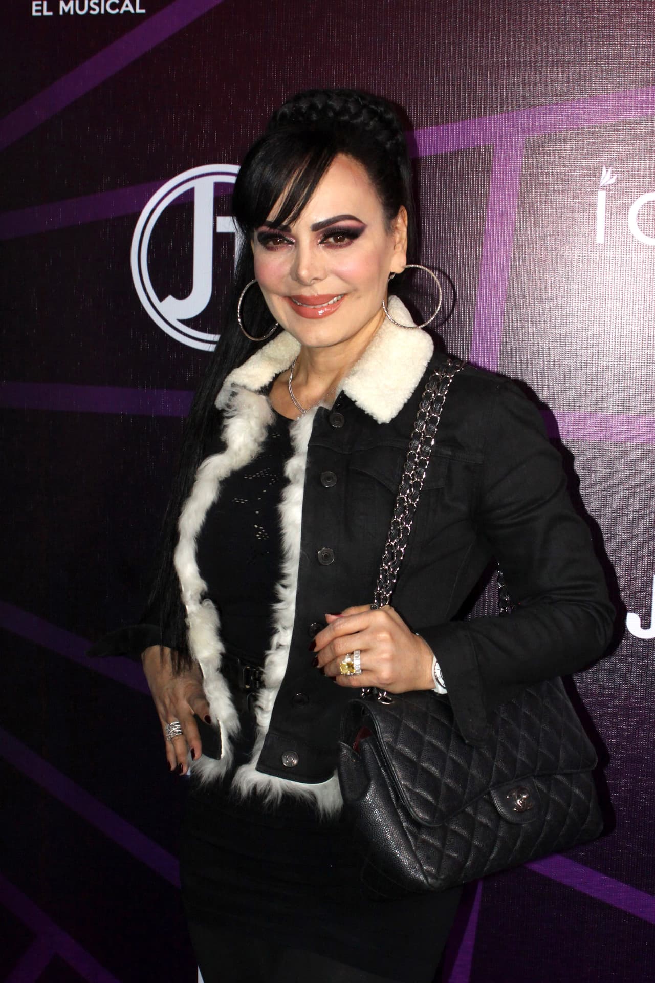 Maribel Guardia logró destacar en el cine mexicano durante los años ochenta tras participar en el certamen de belleza Miss Universo, el cual tuvo sede en Acapulco, México. Y, aunque su carrera está muy bien afianzada en nuestro país, la actriz no es mexicana. La también cantante nació el 29 de mayo de 1959 en Provincia de San José, Costa Rica.