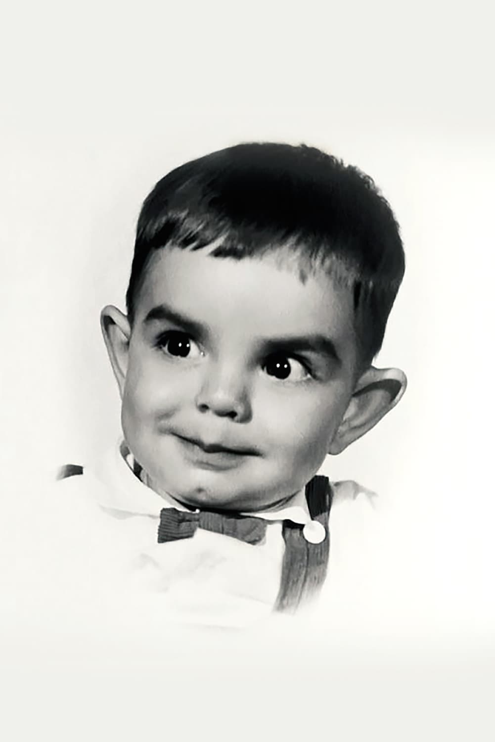 Y es que, además de mamá del comediante, que nació en 1961, Derbez es madre de Sylvia Eugenia, su primogénita, y quien llegó al mundo en 1959.