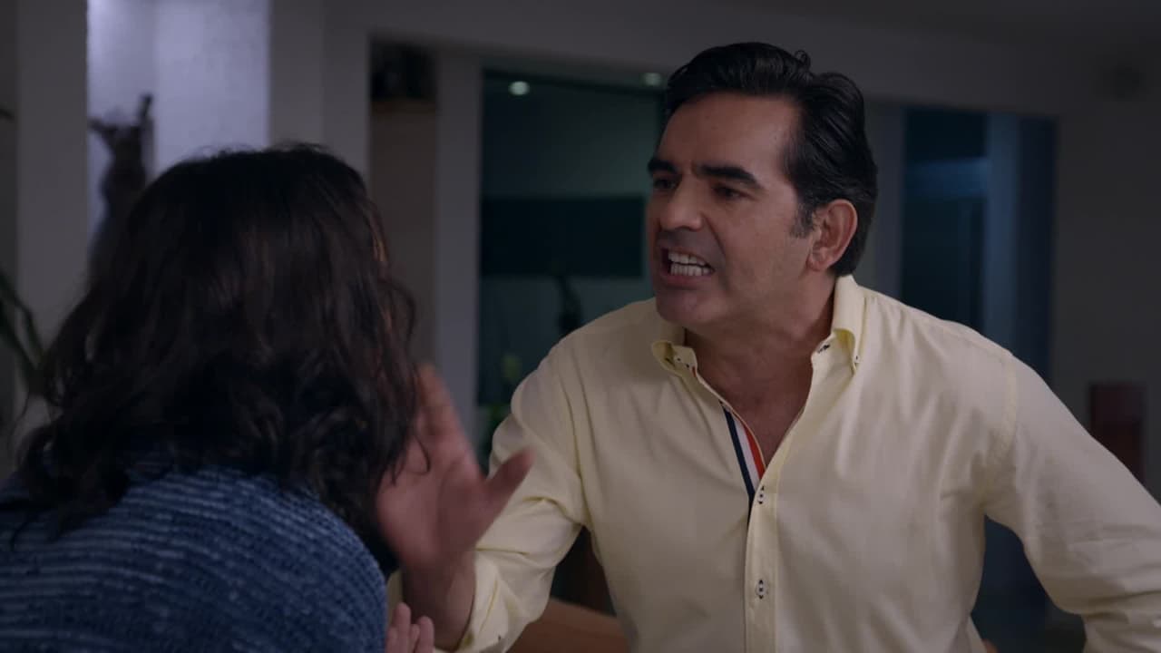 Genaro descubre que su esposa le es infiel con su dealer