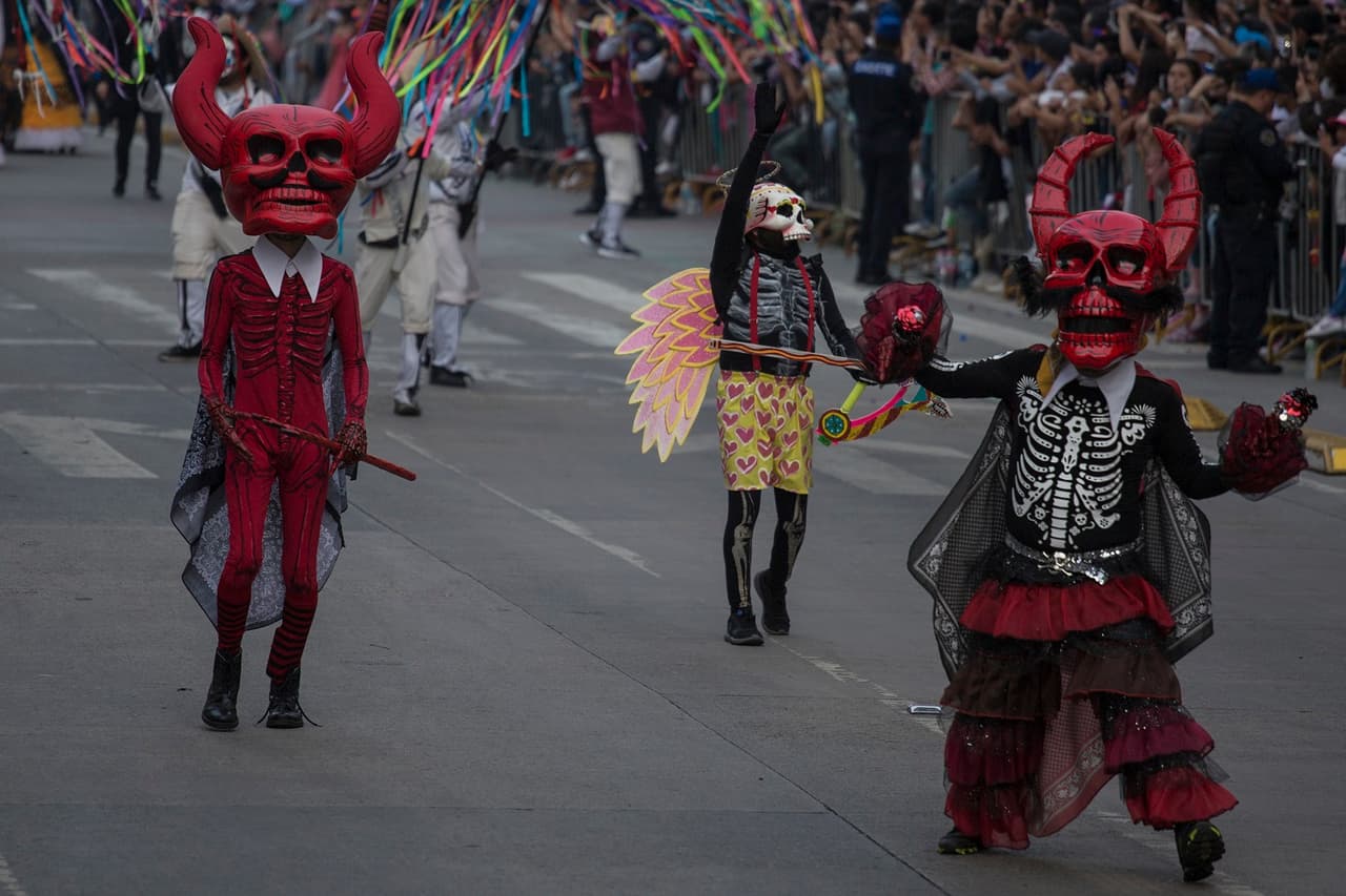 Los diablitos bailaron sin parar por toda la Ciudad de México.
