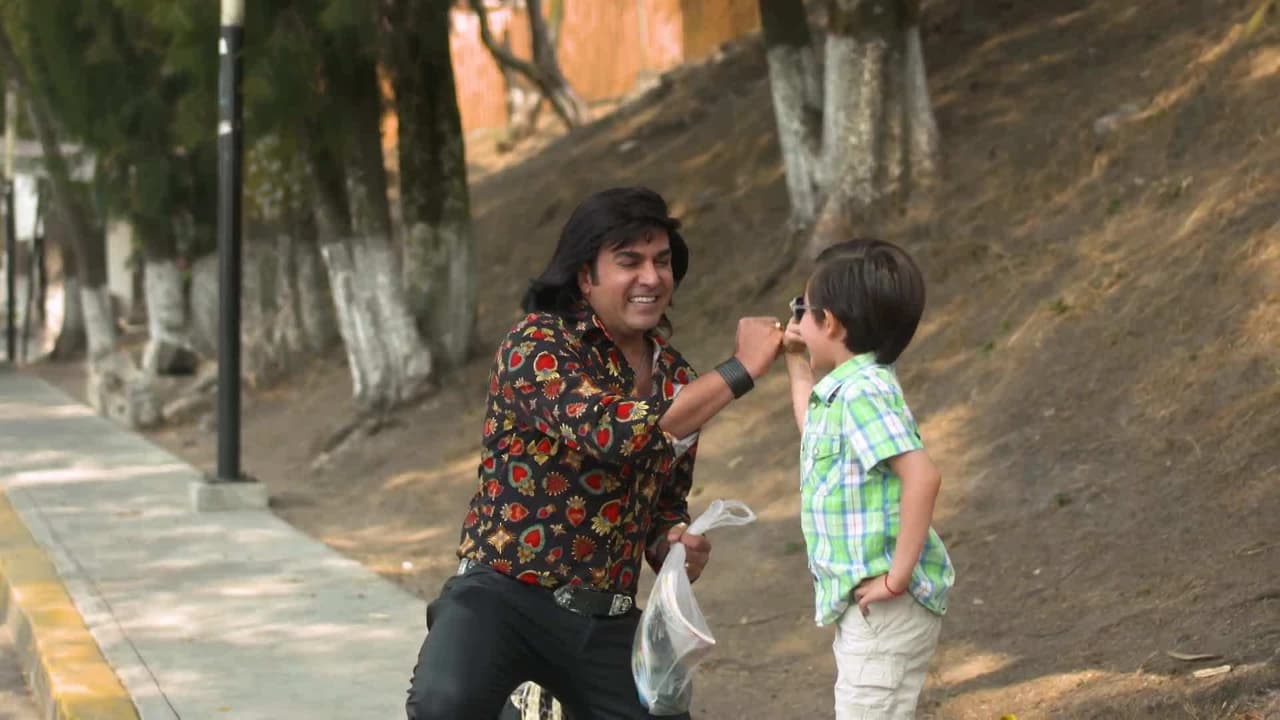 Mateo deja de ser fifi y se sube al micro con Albertano