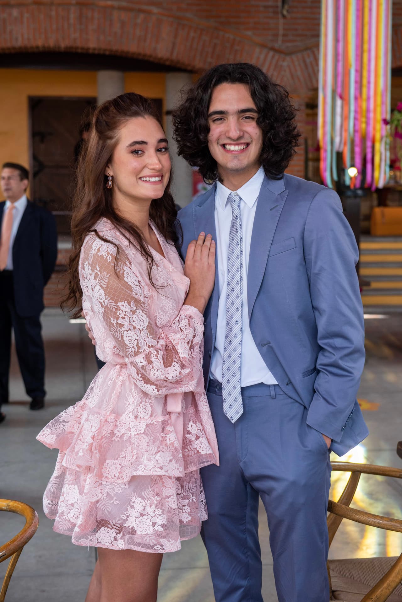 'Katia' y 'Adriano' no podían faltar a este magno momento. Maya Ricote y Sebastián Poza posan para Las Estrellas.