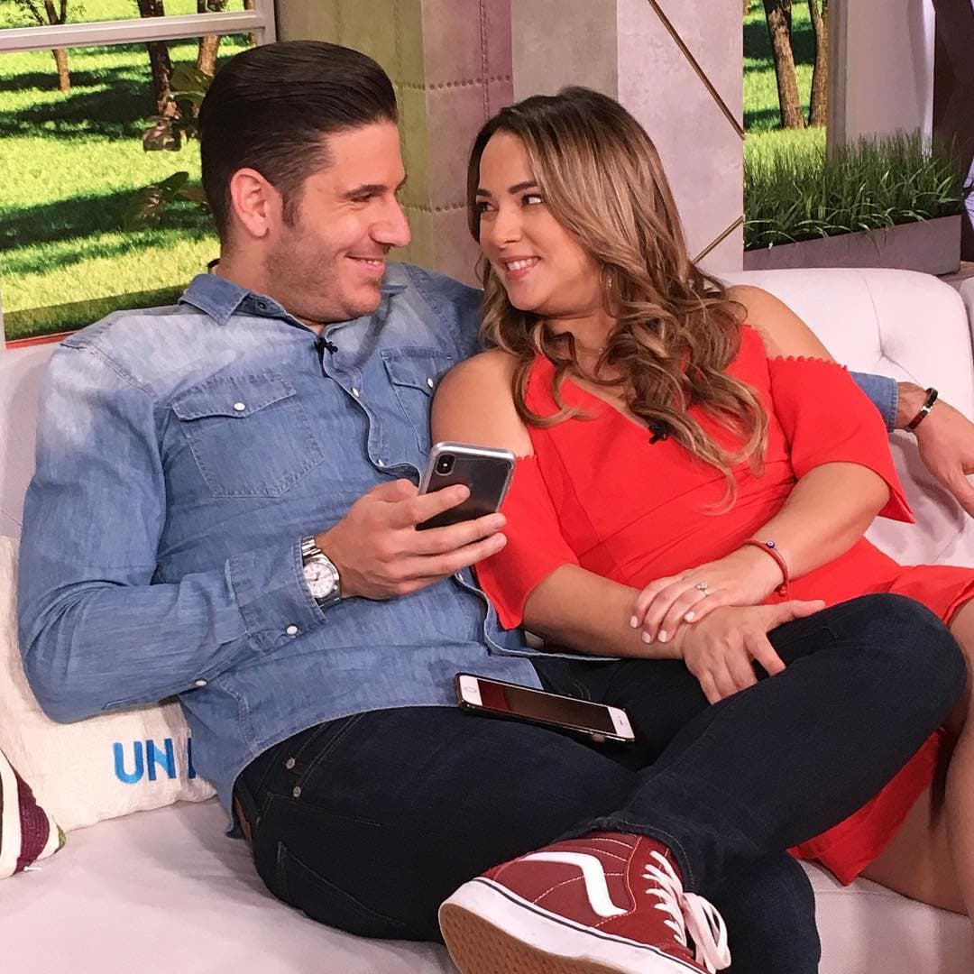 En redes sociales, los usuarios señalaron que se veían enamorados, pese a que solo hay una amistad entre los conductores