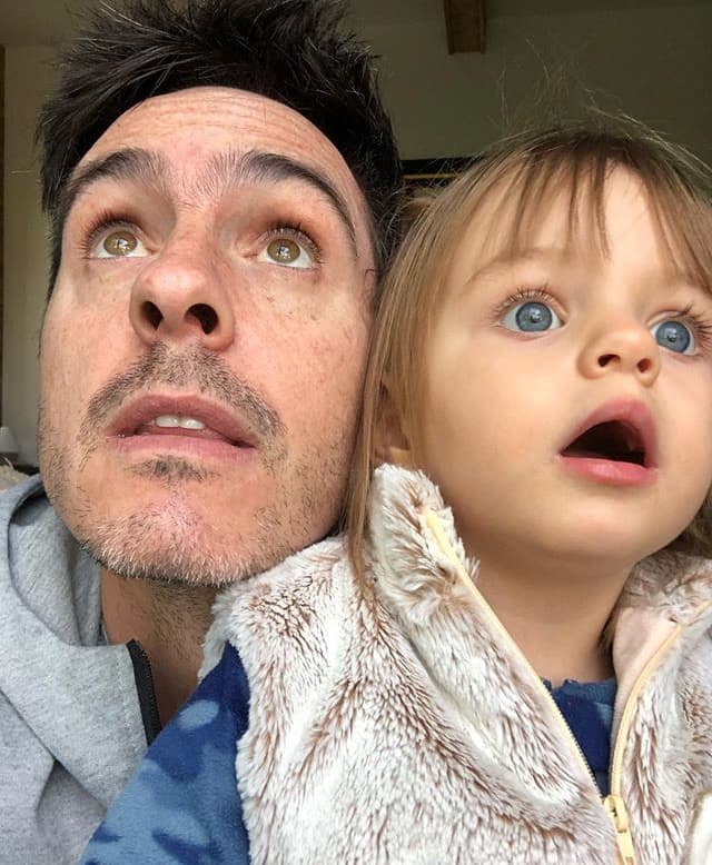 Desde entonces, Ochmann no ha vuelto a publicar ninguna imagen con Derbez, pues ahora su hija Kailani, de dos años, es la protagonista de su perfil en Instagram.