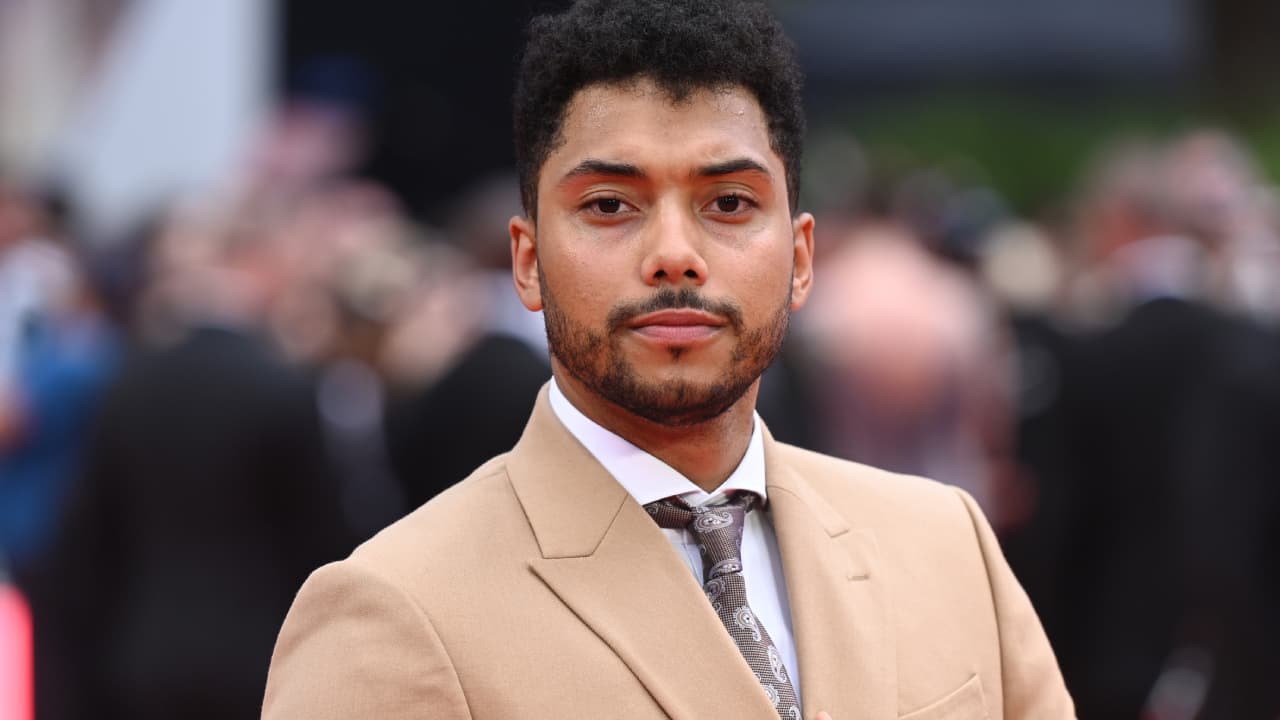Muere Chance Perdomo a los 27 años, actor de la serie 'El mundo oculto de Sabrina'