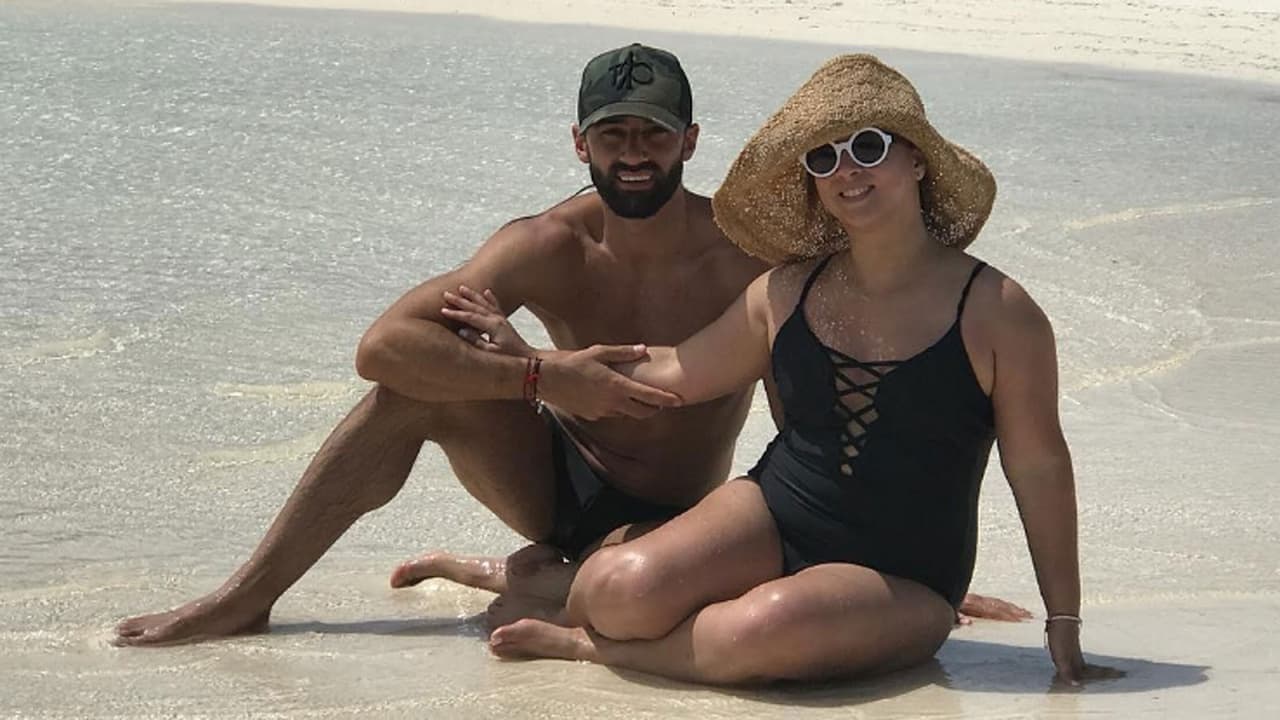 Adamari López fue criticada por lucir su cuerpo en la playa
