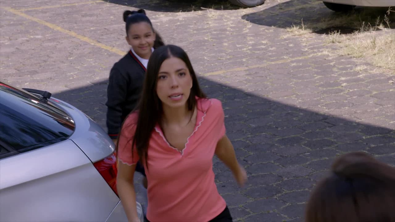 Marijose provoca que su mamá se le vaya encima a la maestra Martha