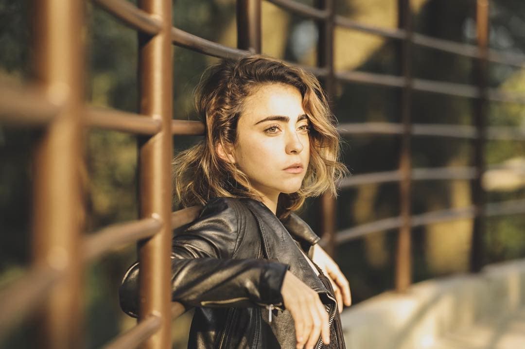 Karla Farfán es parte del elenco de la telenovela 'Tenías Que Ser Tú'.