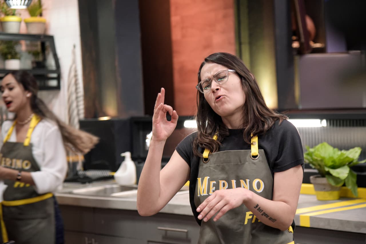 El 2do. Programa de Familias Frente al Fuego nos presentó un menú muy variado de emociones. De entrada Las Merino superaron al maestro y presentaron la mejor carne en su jugo, llevándose el crédito de “las reinas de la salsa”.