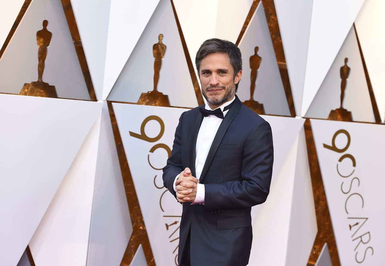 Gael García Bernal. En 1992 fue parte del elenco de ‘El Abuelo y Yo’, pero se dedicó a hacer películas hasta que en 2014 tuvo la oportunidad de protagonizar ‘Mozart in the Jungle’, serie por la que ganó un Globo de Oro.