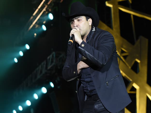 ¡Julión Álvarez y DLD impactan con su música en Las Lunas del Auditorio!