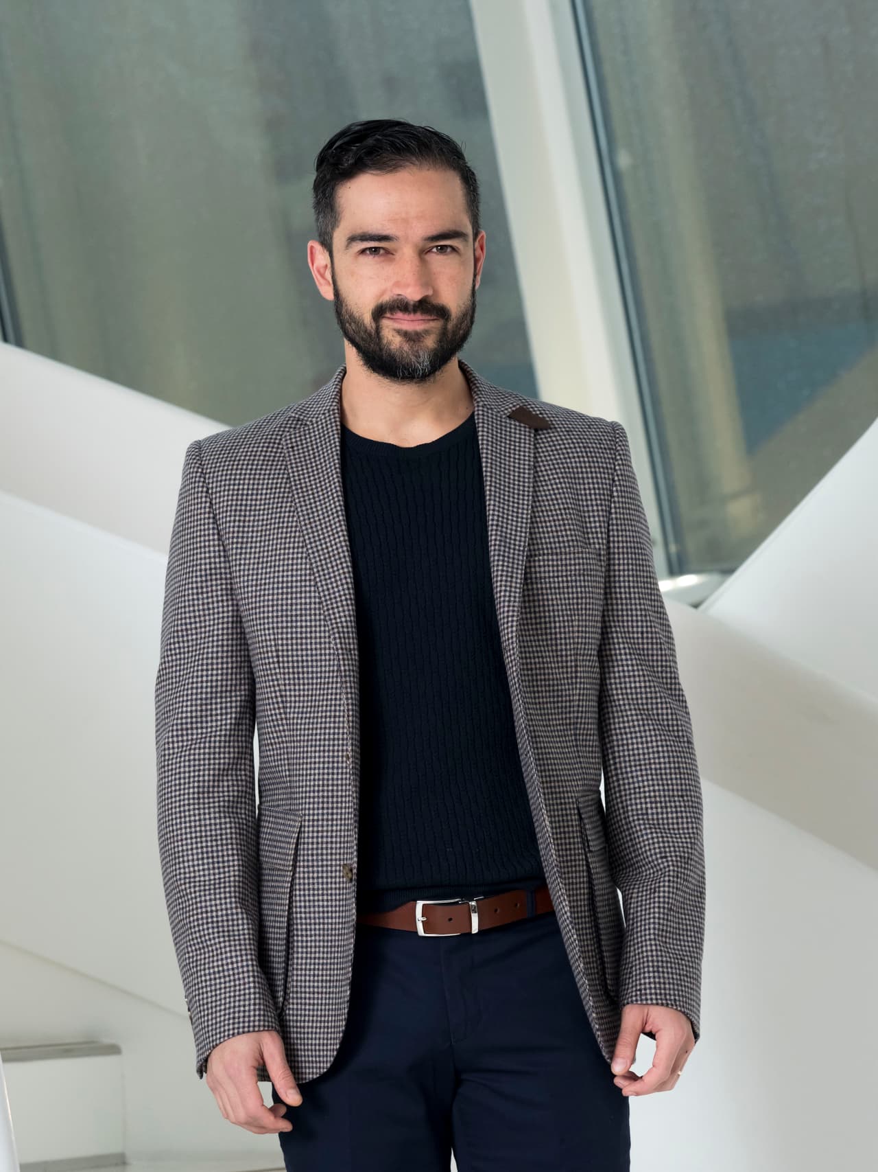 Con esta foto, Alfonso Herrera revela que se sometió a prueba para detectar coronavirus